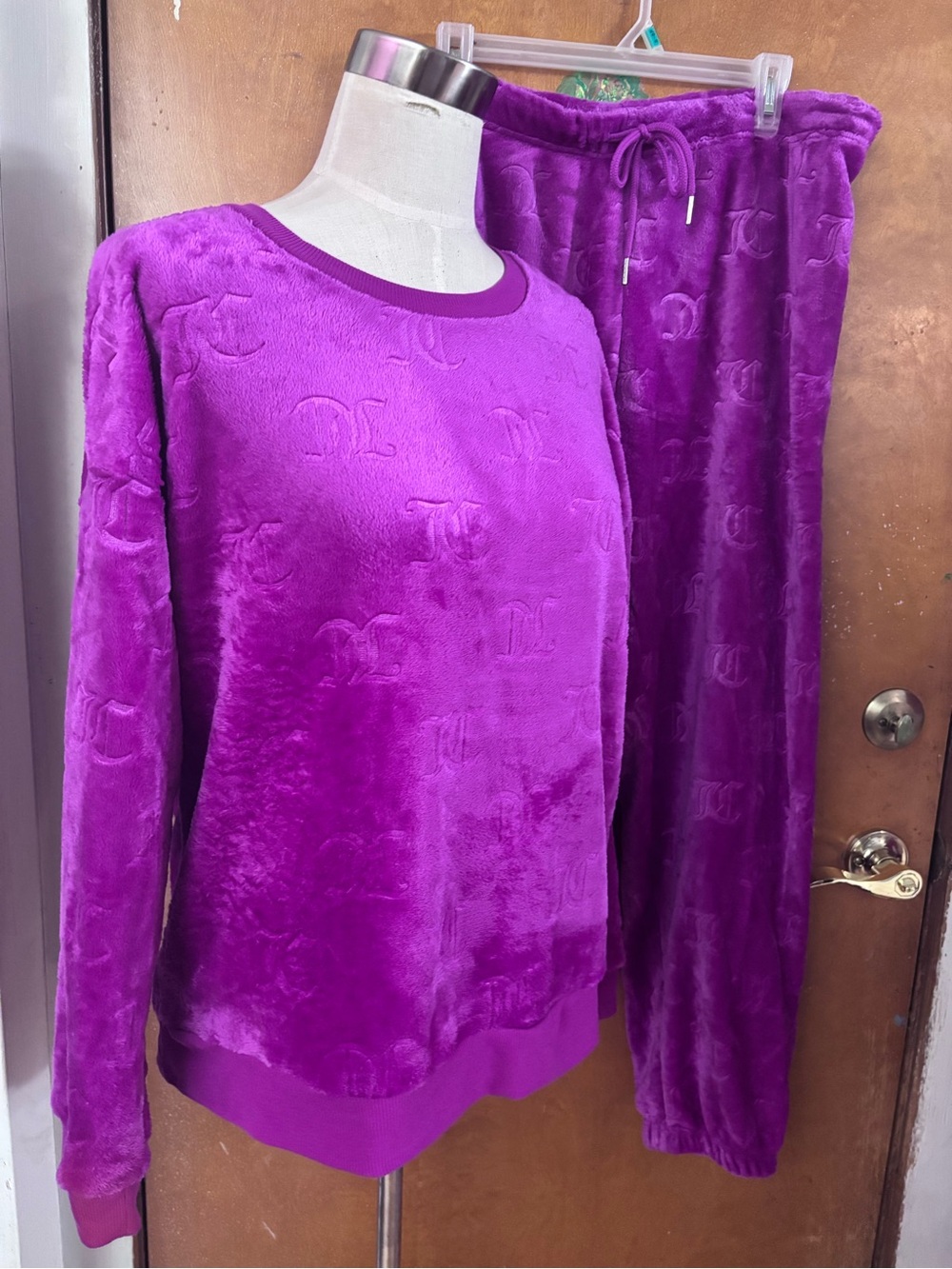 New Juicy Couture pajamas xl. Purple
